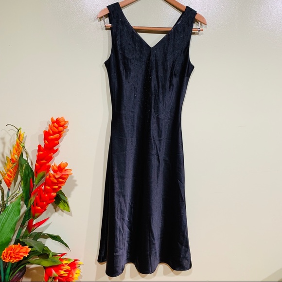 Amanda Smith Midi Fitted & Flowy bottom Dress - Picture 7 of 8